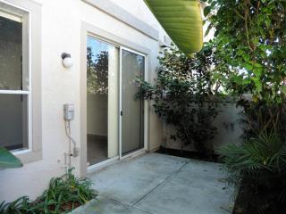 13517 Jadestone Way, San Diego CA  92130-2828 exterior