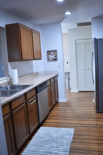 1366 Point Dr, Mount Pleasant SC  29466-9481 exterior