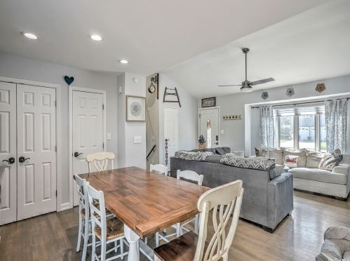 341 8th St, Deer Park NY  11729-6526 exterior