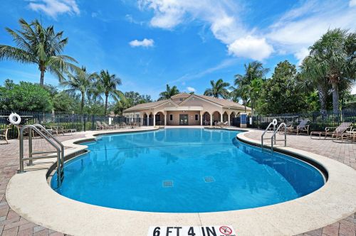 112 Via Santa Cruz, Jupiter FL  33458-6929 exterior