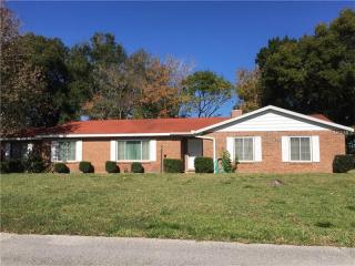 1072 Alpine Dr, Deltona, FL 32725-7204