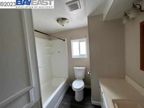 321 3rd Ave, Pacifica CA  94044-2204 exterior