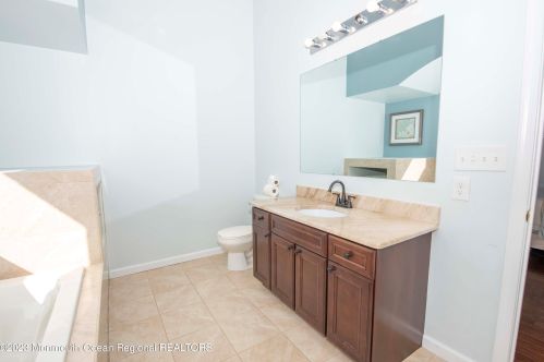 9 Maxim Ct, Jackson Twp NJ 08527-3893 exterior