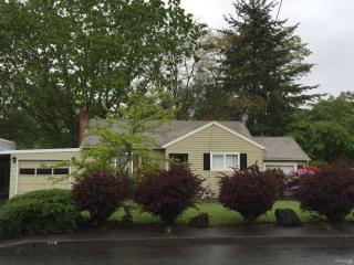 275 Douglas St, Dallas, OR 97338-1018