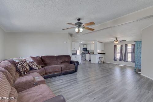 793 Coachwhip Ln, San Tan Valley, AZ 85140-8143