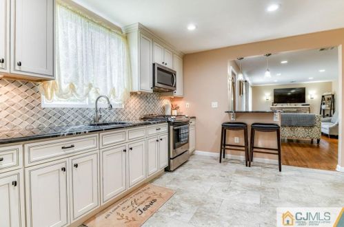 444 Highland Ave, South Plainfield NJ  07080-2006 exterior