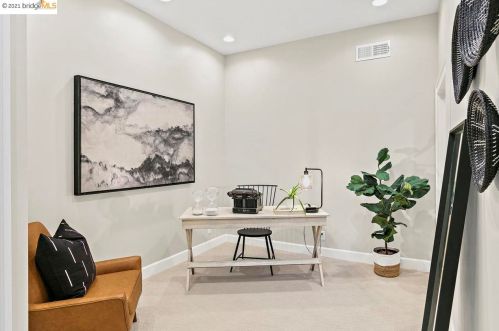 5828 Heron Dr, Oakland CA  94618-2628 exterior