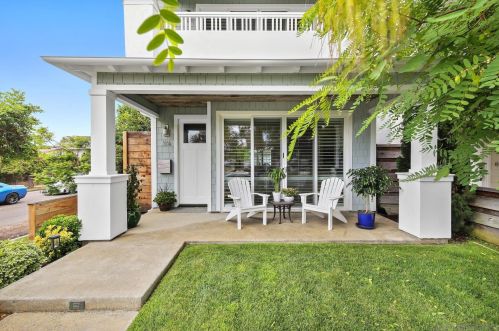 374 D Ave, San Diego, CA 92118-1331