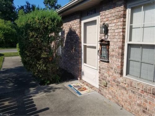 2841 Shakespeare Ln, Avon, OH 44011-1989