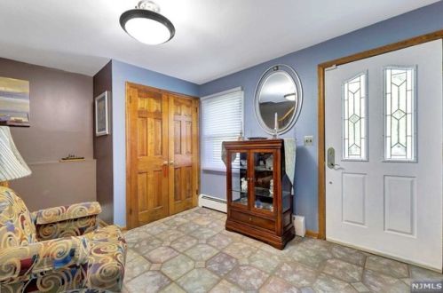 205 Larch Ave, Teaneck NJ  07666-2346 exterior