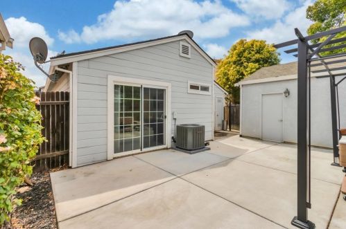 8970 Vista Campo Way, Elk Grove CA  95758-6266 exterior