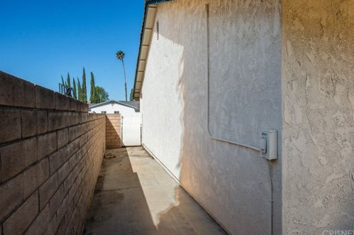 1120 Arcane St, Simi Valley CA 93065-4406 exterior