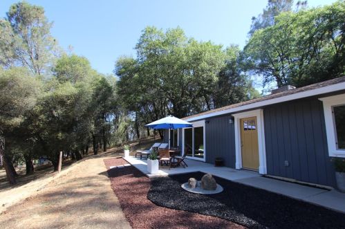 21511 Armstrong Rd, Grass Valley, CA 95949-8332