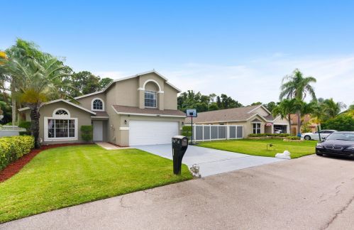 2785 Foxhall Dr, West Palm Beach, FL 33417-8142