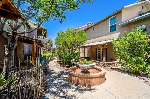 1070 Miles St, Tucson AZ 85719-6140 exterior