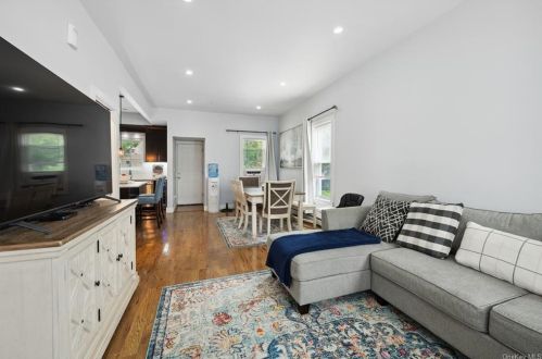 33 8th Ave, Mount Vernon NY  10550-1965 exterior