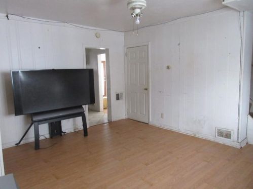 327 Kramer Way, Pittsburgh PA 15211-2007 exterior