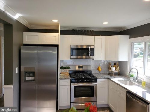 28 Buckingham Dr, Willingboro NJ  08046-1623 exterior