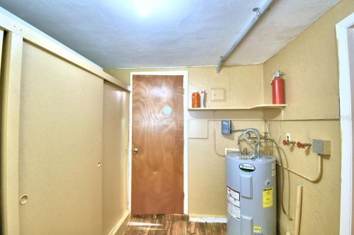 303 Raymond Ave, West Frost Proof FL  33843-9431 exterior