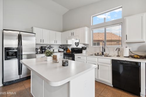 17909 Lupine Trl, Sun City, AZ 85374-4438