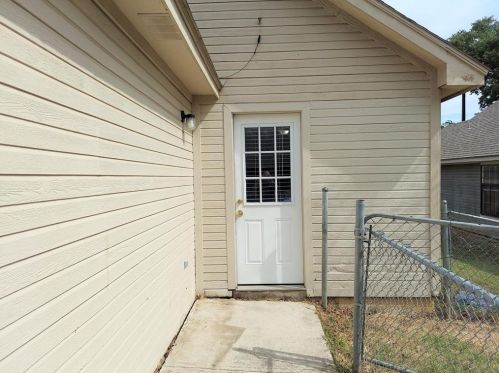 5022 Fitzhugh Ave, Fort Worth TX  76105-4428 exterior