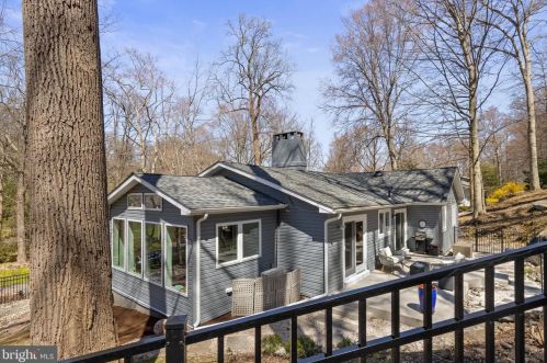 3304 Sawmill Rd, Newtown Square, PA 19073-1902