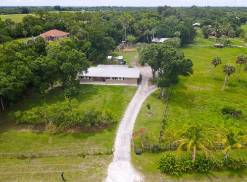 6405 Atlantic Blvd, Vero Beach, FL 32966-1068