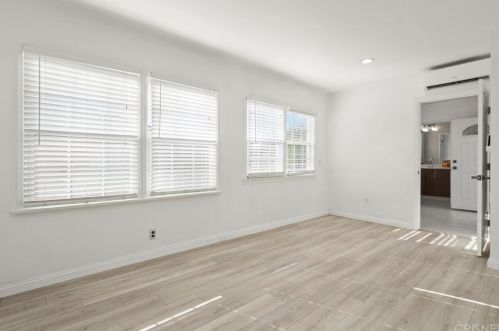 819 Glendale Ave, Glendale CA 91205-3316 exterior