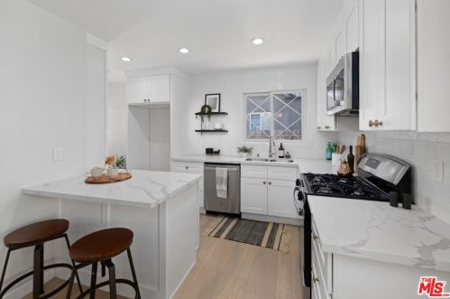 4128 Falcon Ave, Long Beach CA  90807-3051 exterior