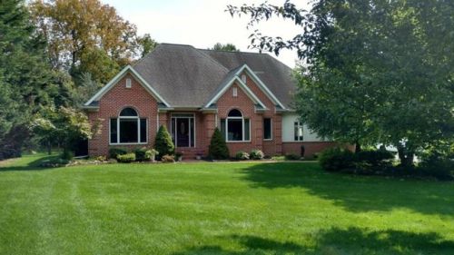 2008 Galen Hall Rd, Swartzville, PA 17569-9005