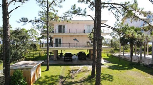 1784 Highway 98, Carrabelle, FL 32322-2212