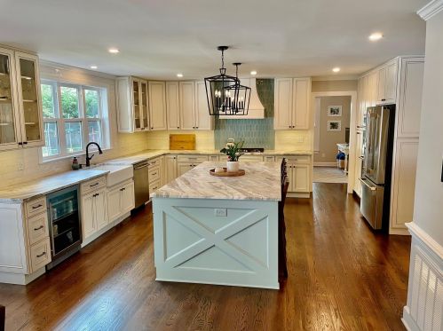 1168 Farm Quarter Rd, Mount Pleasant SC  29464-9543 exterior