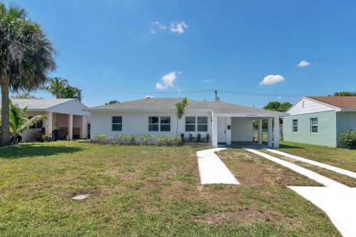 934 Macy St, West Palm Beach, FL 33405-3810