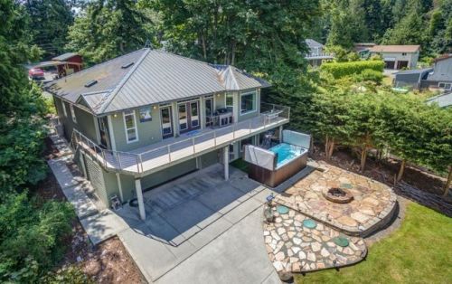 4900 Roney Rd, Samish Island, WA 98232-9380