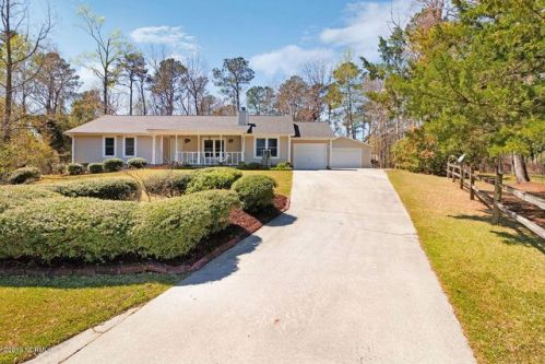 100 River Bend Rd, Jacksonville, NC 28540-2929