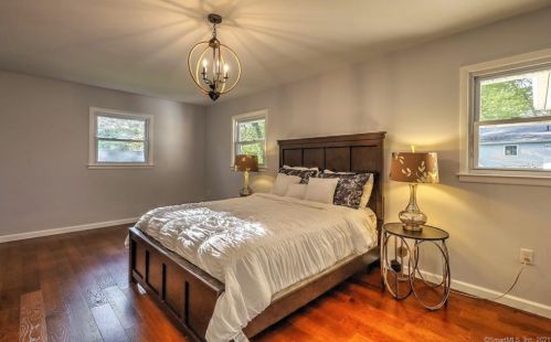 53 Fairfield St, Milford CT  06460-5149 exterior