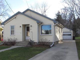 355 Chestnut St, Lyons WI  53105-1145 exterior