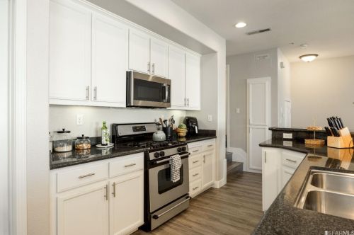 4308 Clarinbridge Cir, Pleasanton CA  94568-7208 exterior