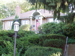 26 Shornecliffe Rd, Newton, MA 02458-2438