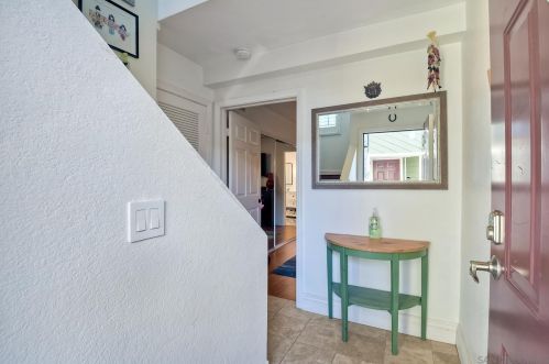 2257 Worden St, San Diego, CA 92107-1631