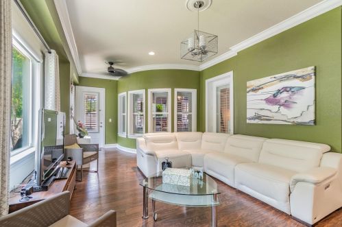 1827 Crooked Oak Ln, Lutz FL  33559-7407 exterior