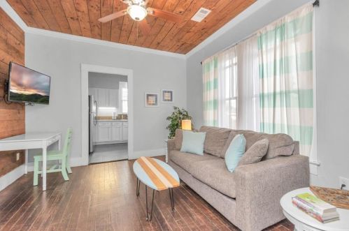 2223 33 St, Galveston TX 77550-7505 exterior