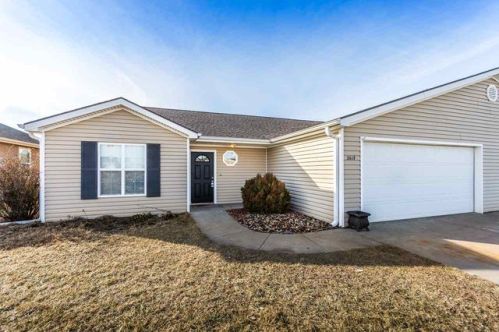2617 Brookglen Cir, Manhattan KS  66502-7525 exterior