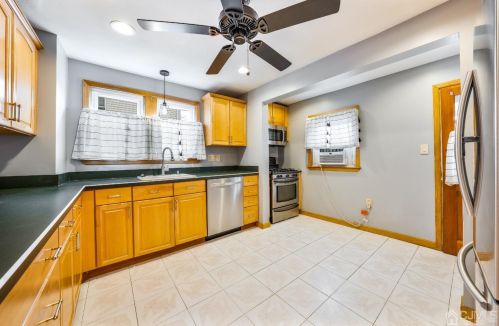 38 Madison Ave, Avenel NJ  07001-1445 exterior