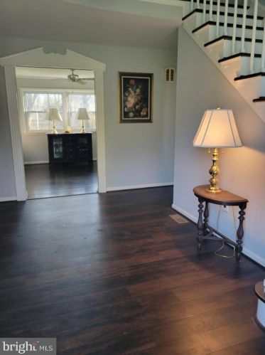 2805 Waterford Dr, Riverton NJ  08077-4424 exterior