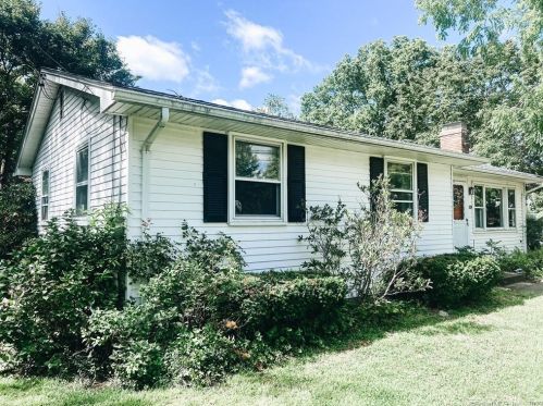 323 Maple St, Killingly, CT 06239-2608