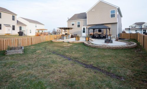 110 Hummock Dr, Pataskala OH  43062-7911 exterior