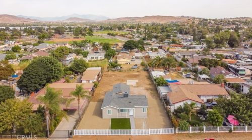 5036 Rutile St, Riverside CA  92509-3593 exterior