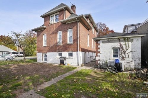 69 Macarthur Ave, Outwater NJ  07026-1520 exterior