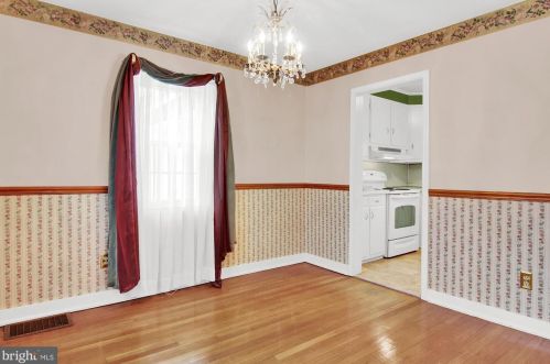 4033 Grn St, Harrisburg PA 17110-1622 exterior